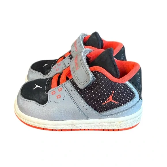 Jordan Black and Red Sneakers Mid-Top Design Children’s Size 4 - Picture 3 of 8